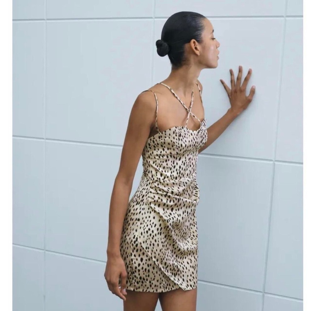 ZARA SATIN EFFECT DRESS🐆🤎